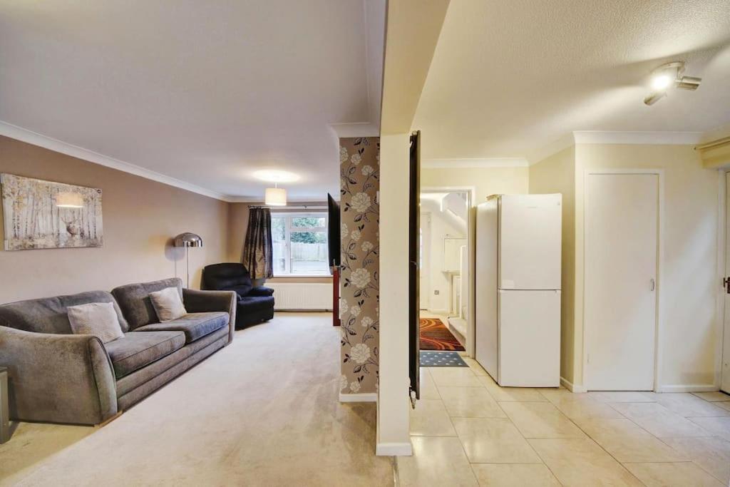 Beautiful Home Close To Town Free Netflix, Wifi Solihull Exterior foto