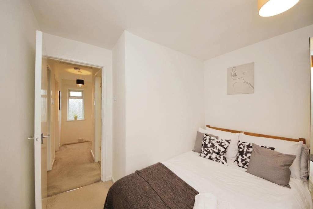Beautiful Home Close To Town Free Netflix, Wifi Solihull Exterior foto